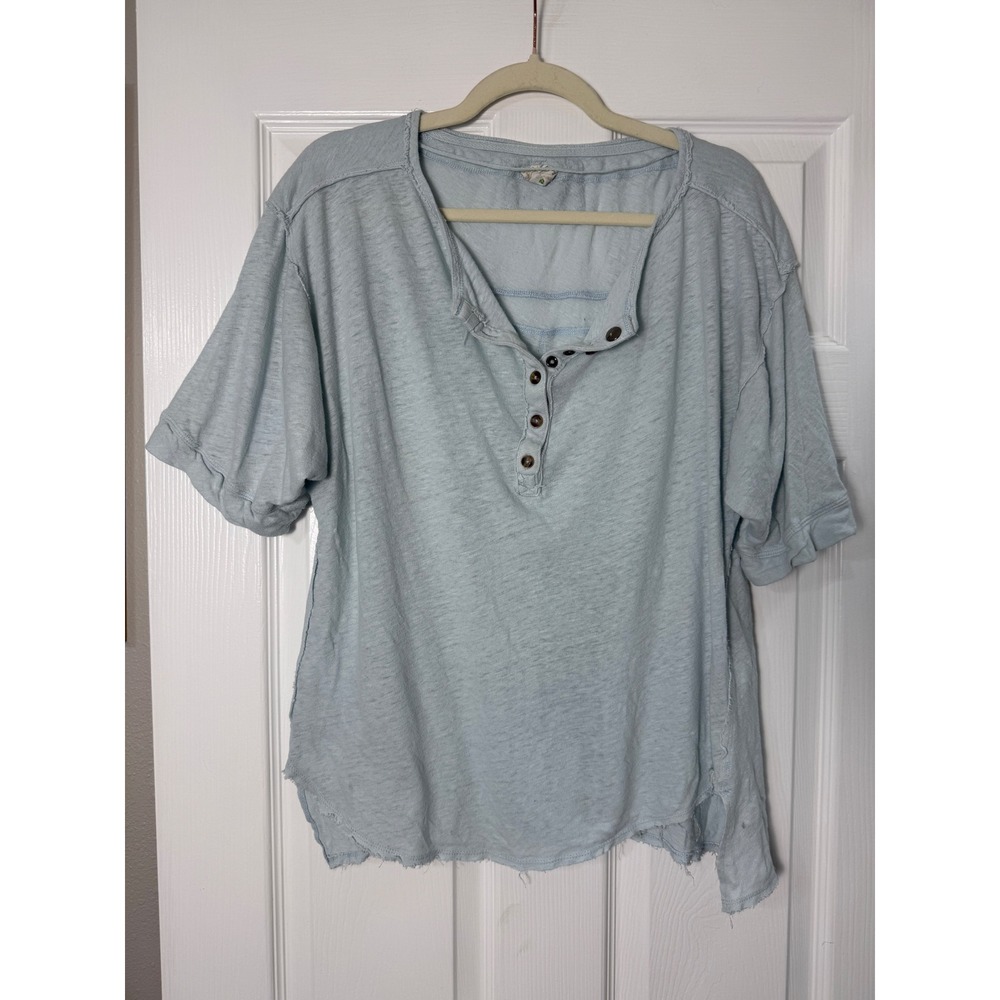 We The Free Maribel Henley Size S Light Blue Good Linen Blend Raw Hem Relaxed - Picture 3 of 8